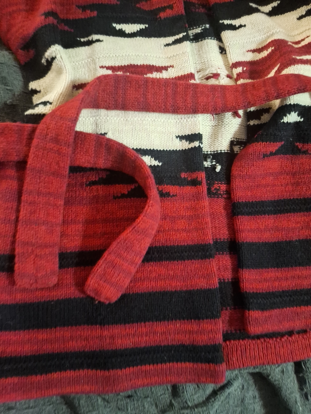 Lauren Ralph Lauren Red Black Cream Patterned Shawl Collar Belted Cardigan - Picture 2 of 3